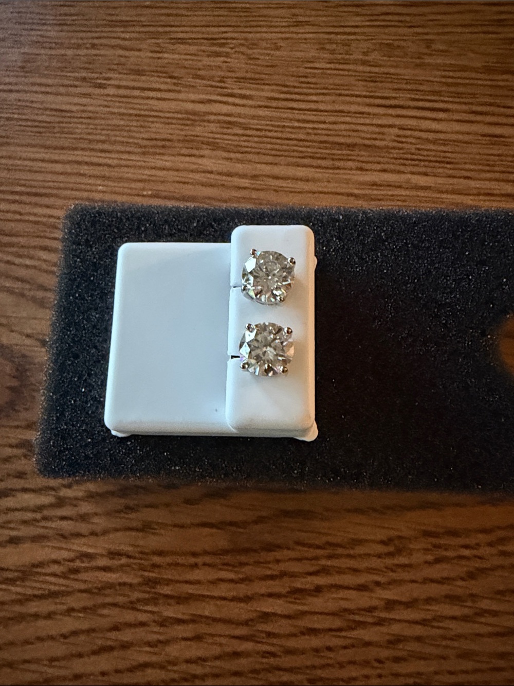 Classic Clear Stone Stud Ring - Clear